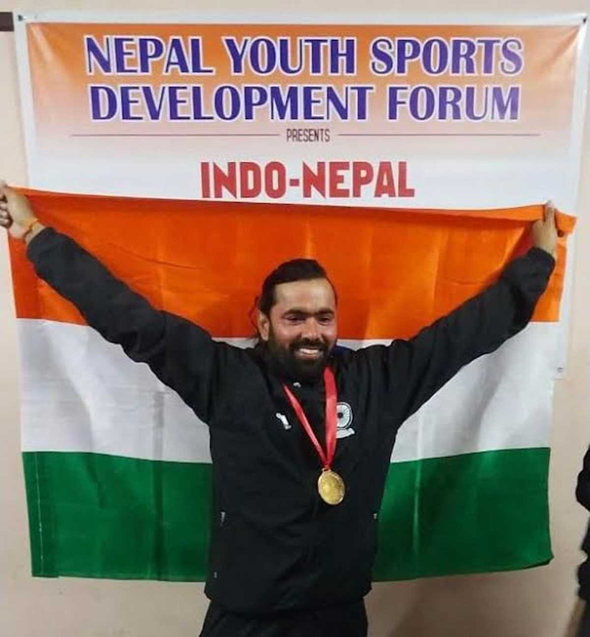 अभिषेक अग्रवाल ने नेपाल में आयोजित वेटलिफ्टिंग प्रतियोगिता में जीता गोल्ड